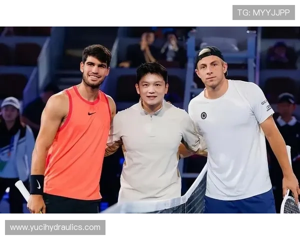 阿尔卡拉斯：见到樊振东很高兴，希望之后有机会去看他的比赛